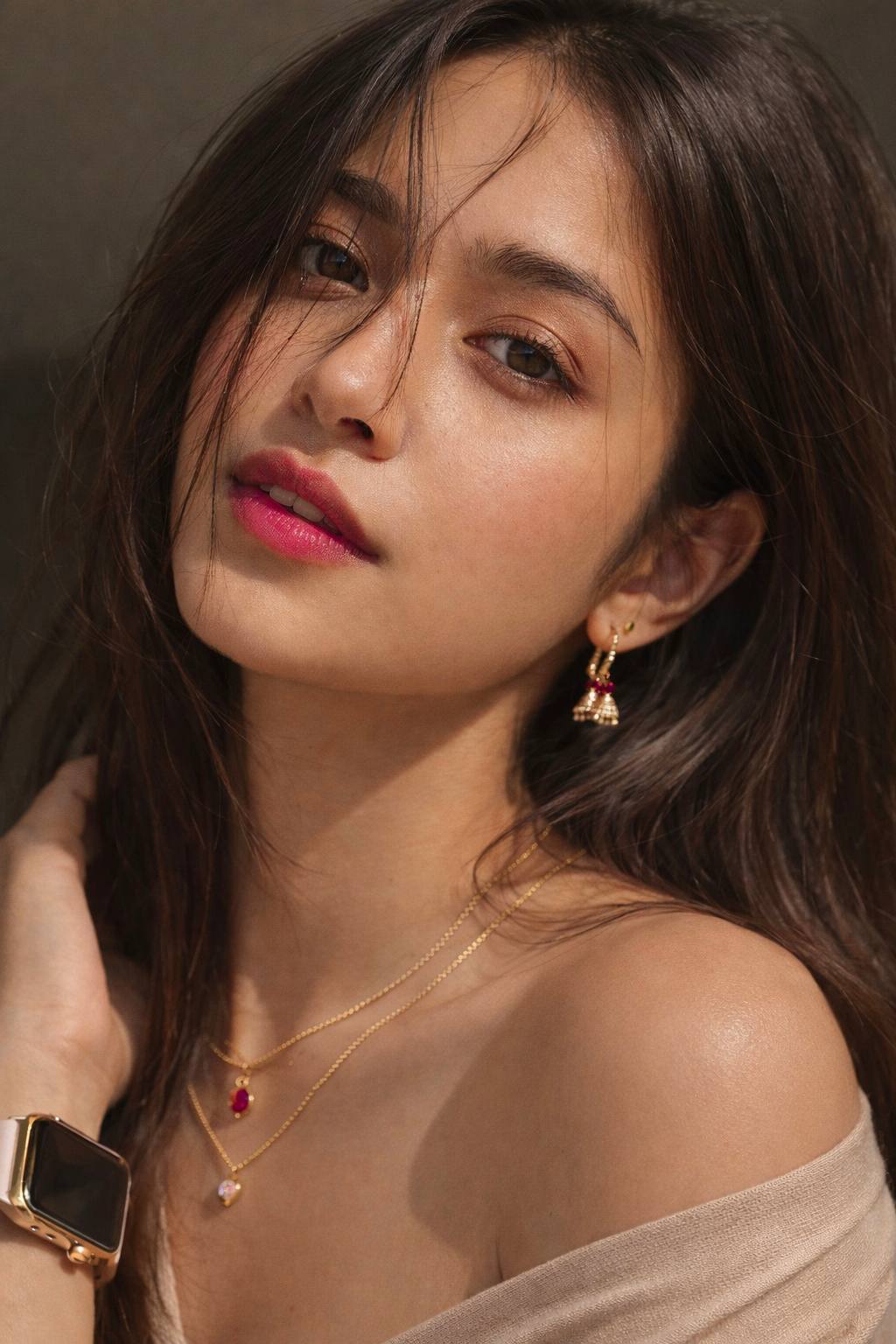 Photo, pic, wallpaper and image of a indian girl, stylish girl, and beautiful girl.